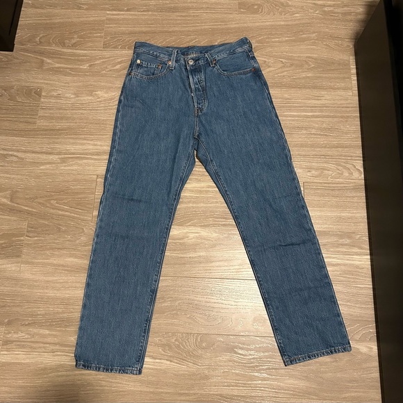 Levis 501 Jeans - Picture 3 of 10